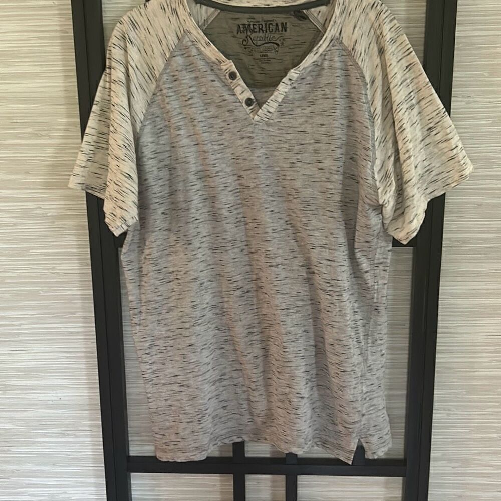 American Republic heathered Gray Henley short sleeve shirt size L